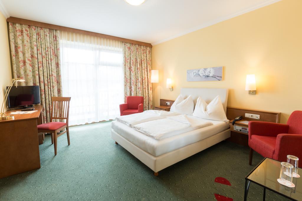 Kurhotel St. Josef Дюрнбирг Экстерьер фото